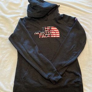 ✨WOMENS NORTH FACE HOODIE✨